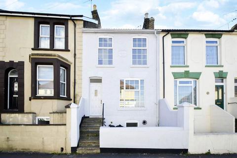 Canterbury Street, Gillingham ME7 3 bed terraced house for sale