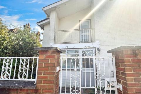 Onslow Gardens, Wallington SM6 4 bed semi