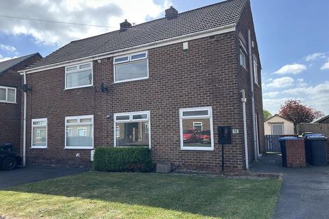 Cummings Avenue, Sherburn Village... 2 bed semi
