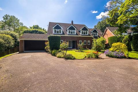 Friary Gardens, Lichfield 6 bed detached house for sale