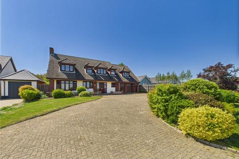 Ferry Road, Felixstowe, Suffolk, IP11 5 bed detached house for sale