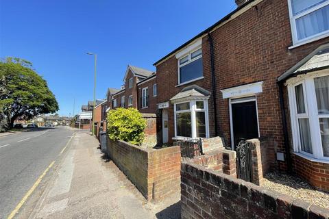 Grove Road, Hitchin 2 bed end of terrace house for sale