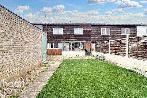 St Martins Way, Thetford 3 bed terraced house for sale