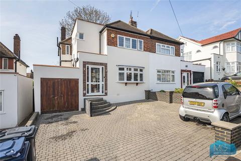 Shamrock Way, London, N14 3 bed semi