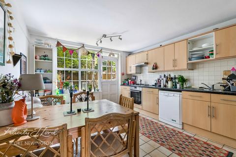 Brett Close, London N16 4 bed terraced house for sale
