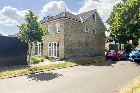 32 & 32B Ramsden Square, Cambridge... 3 bed house for sale