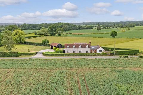 Padhams Green, Mountnessing 3 bed detached house for sale