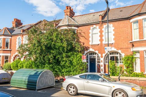 Fieldhouse Road, London, SW12 2 bed property for sale