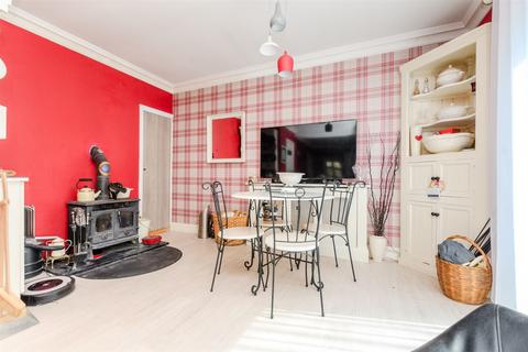 Coronation Close, Bexley, Kent 3 bed semi