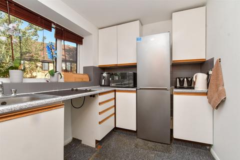 Cliffe Walk, Sutton, Surrey 1 bed apartment for sale
