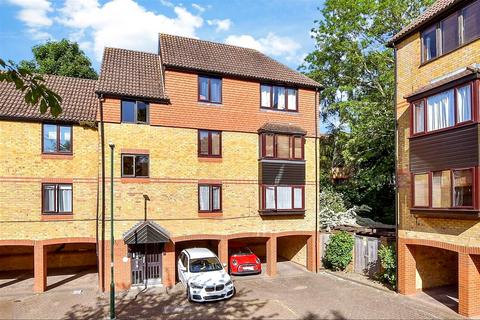 Cliffe Walk, Sutton, Surrey 1 bed apartment for sale