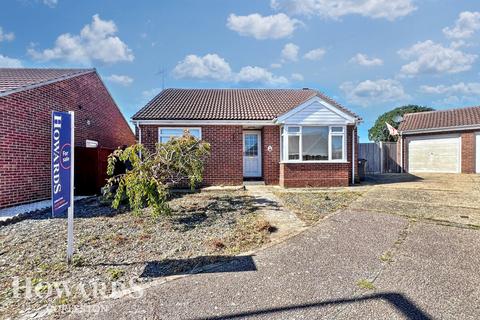 Noel Close, Hopton 3 bed detached bungalow for sale