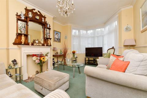 Winterbourne Road, Croydon CR7 3 bed semi
