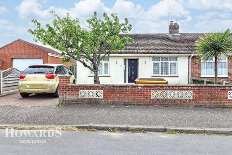 Homefield Avenue, Bradwell 3 bed semi