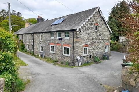 Bont Dolgadfan SY19 4 bed semi