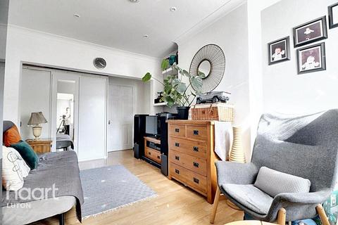 Havelock Road, Luton 3 bed terraced house for sale