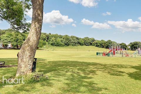 Havelock Road, Luton 3 bed terraced house for sale