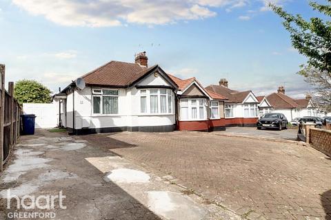Stanhope Park Road, Greenford 2 bed semi