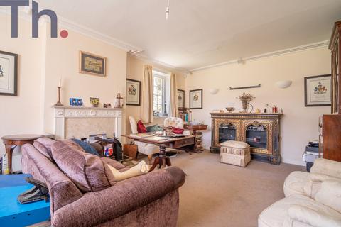 Marlborough Road, Ventnor PO38 3 bed semi