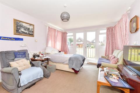Albany Road, Newport PO30 5 bed semi