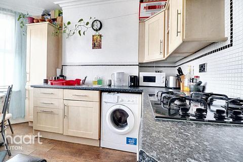 Clarendon Road, Luton 1 bed maisonette for sale
