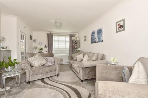 Hyde Place, Aylesham, Canterbury, Kent 3 bed semi