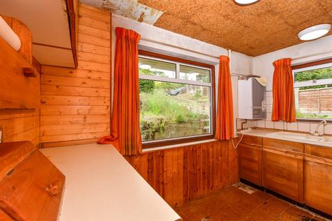 High Ridge, Hythe CT21 2 bed semi