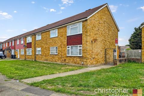 Shortmead Drive, Cheshunt... 1 bed ground floor flat for sale