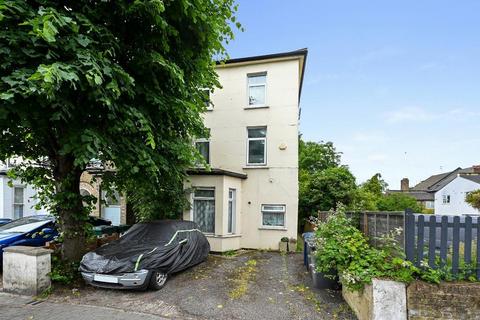 London NW2 3 bed flat for sale