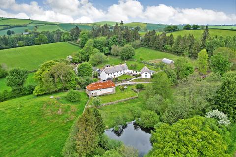 Drewsteignton, Exeter, Devon, EX6 4 bed farm house for sale