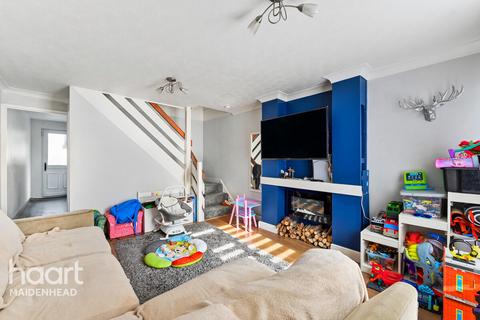 Fotherby Court, Maidenhead 2 bed terraced house for sale