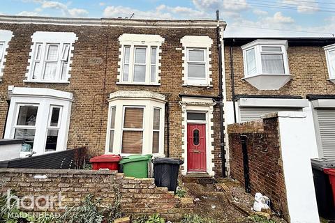 Park Street, SLOUGH 3 bed terraced house for sale