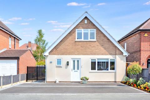 Douglas Road, Long Eaton 3 bed detached bungalow for sale