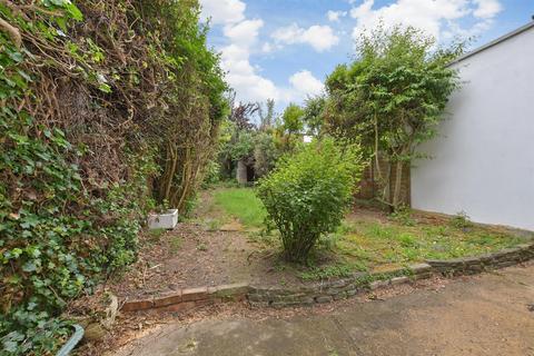 Arlington Road, Woodford Green, Essex 4 bed terraced house for sale