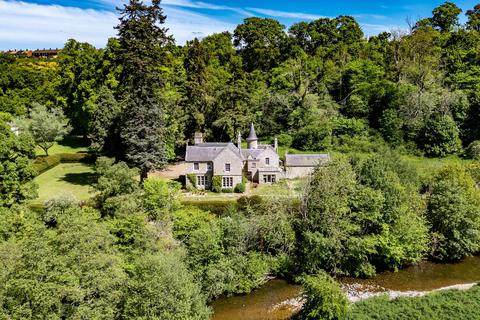Jedburgh, Roxburghshire, TD8 4 bed detached house for sale