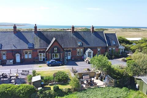 Station Road, Aberdyfi, Gwynedd, LL35 2 bed terraced house for sale