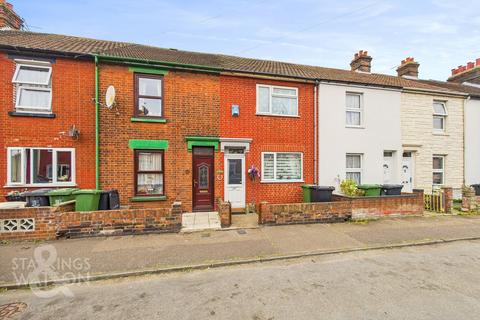 Alderson Road, Great Yarmouth 2 bed terraced house for sale