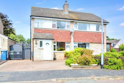 Smiths Close, Cropwell Bishop... 3 bed semi