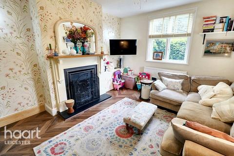 Thurcaston Road, Leicester 3 bed cottage for sale