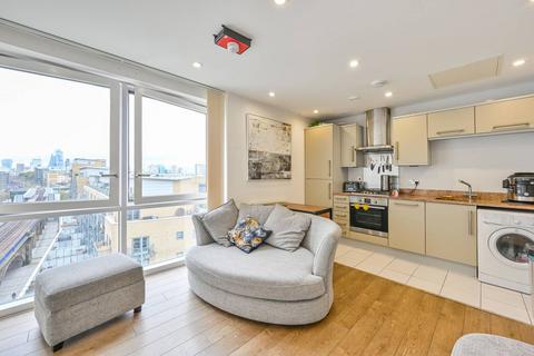 Lime View Apartments, Limehouse... 2 bed flat for sale