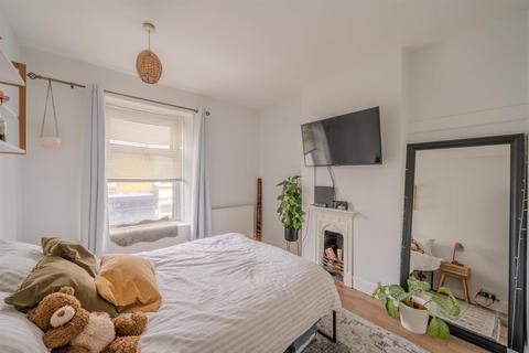 Windsor Road, Pontypool NP4 3 bed end of terrace house for sale
