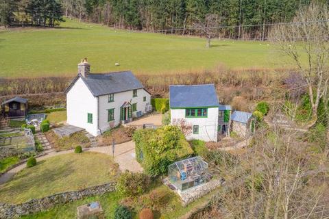 Glyndyfrdwy, Corwen 2 bed detached house for sale