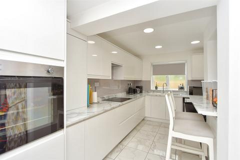 Lavender Court, Sittingbourne ME10 3 bed end of terrace house for sale