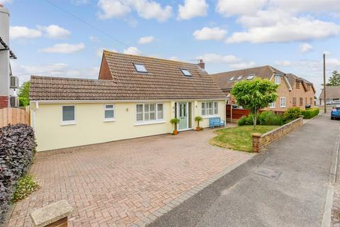 Fairview Road, Gravesend DA13 3 bed chalet for sale