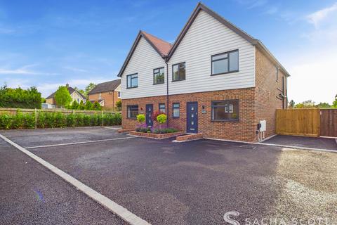 Bridgefield Close, Banstead, SM7 4 bed semi