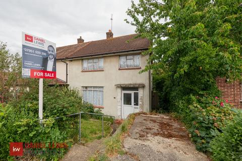 Barrington Road, Loughton, IG10 3 bed semi
