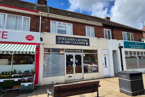 Newlands Park Drive, Scarborough 2 bed terraced house for sale