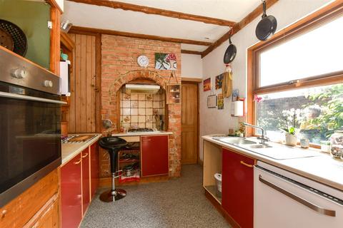 Carisbrooke Road, Newport, Isle of Wight 5 bed semi