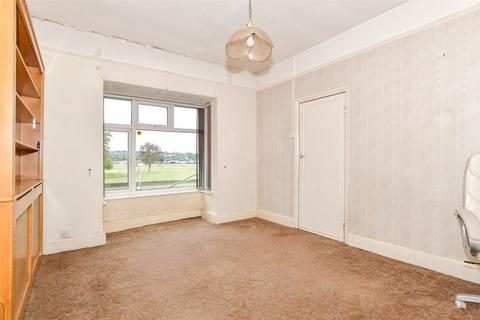 The Esplanade, Rochester ME1 2 bed detached bungalow for sale