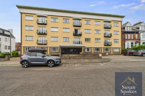 Lawe Road, South Shields 2 bed flat for sale